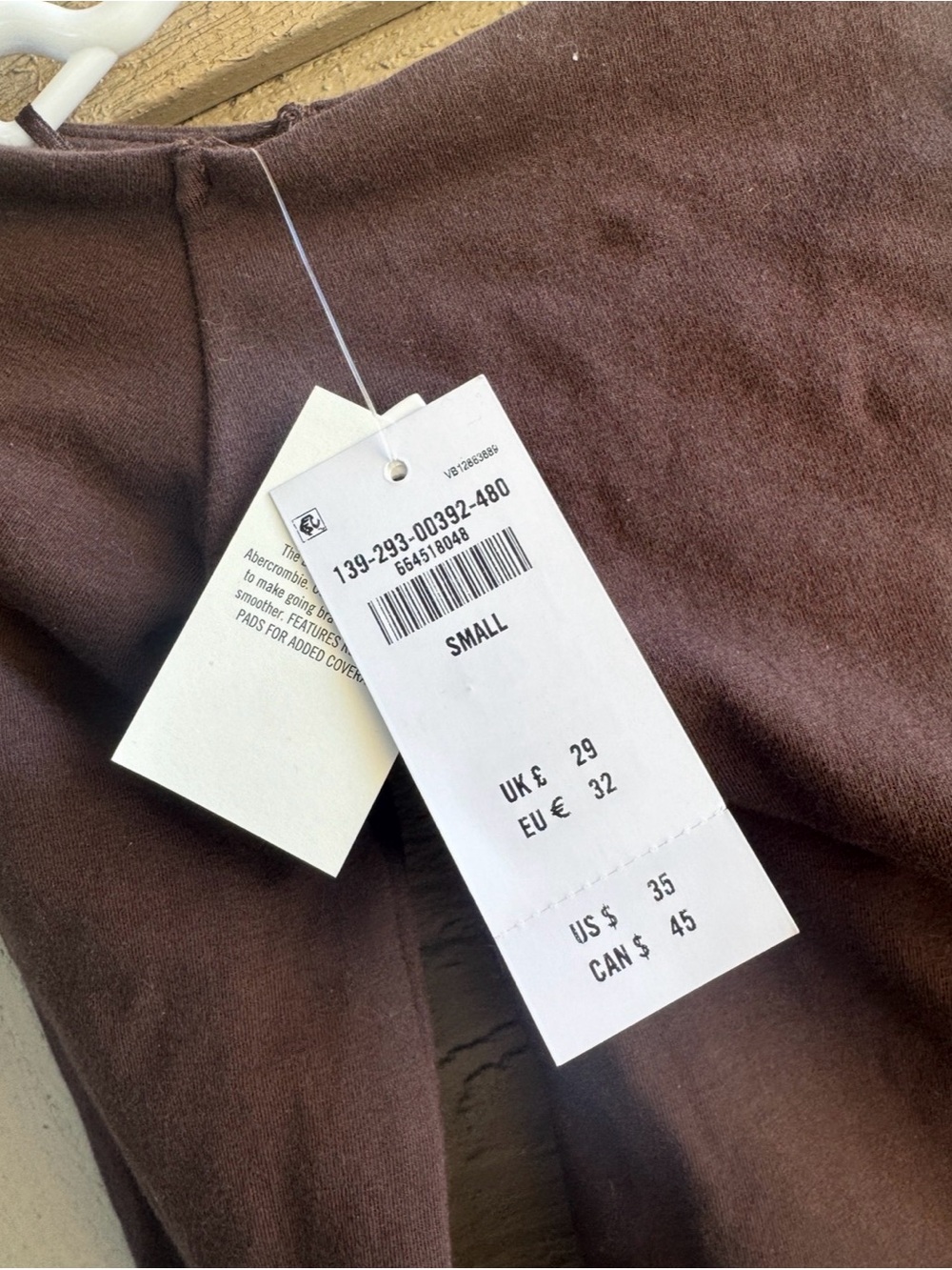 Abercrombie & Fitch - Bra-Free Off-The-Shoulder Long-Sleeve Top - Picture 4 of 4